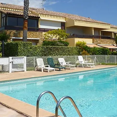 Un Petit Coin De Paradis A Sur Sanary-sur-Mer